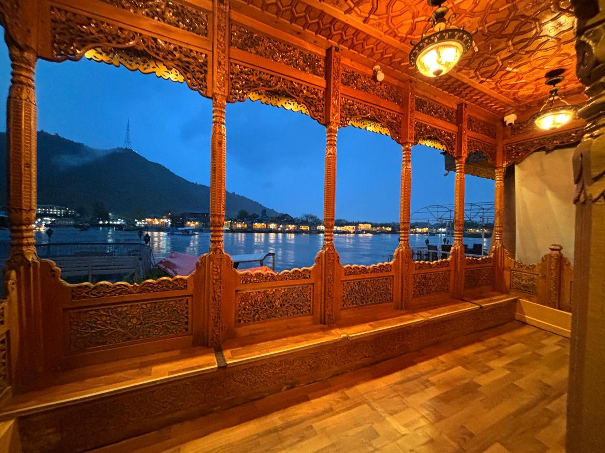 The Badyari Palace Houseboats Srīnagar Exterior foto